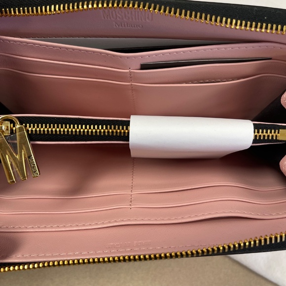 Moschino Couture Pink Zip Around Large Wristlet Wallet - NWT - Picture 8 of 13